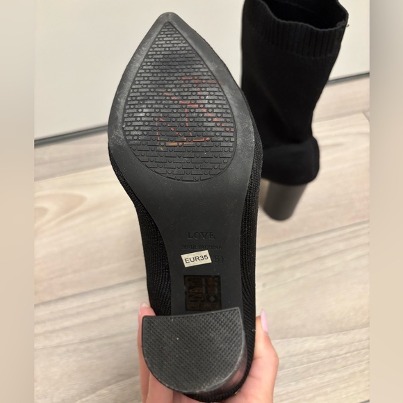 LOVE Elegant Black Women's Knit Ankle Boots, Size 5/35, Black. - Picture 4 of 6